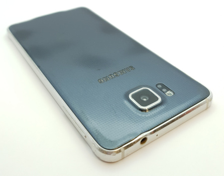 Smartfon Samsung Galaxy Alpha 2/32GB SM-G850F Czarny | Stan: Bardzo Dobry