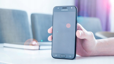 Samsung Galaxy J3 2017 2/16GB LTE | SM-J330F | Czarny | Stan: Idealny