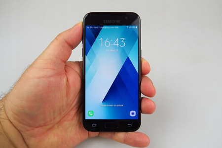 Samsung Galaxy A3 2017 SM-A320FL Czarny | Stan: Bardzo dobry